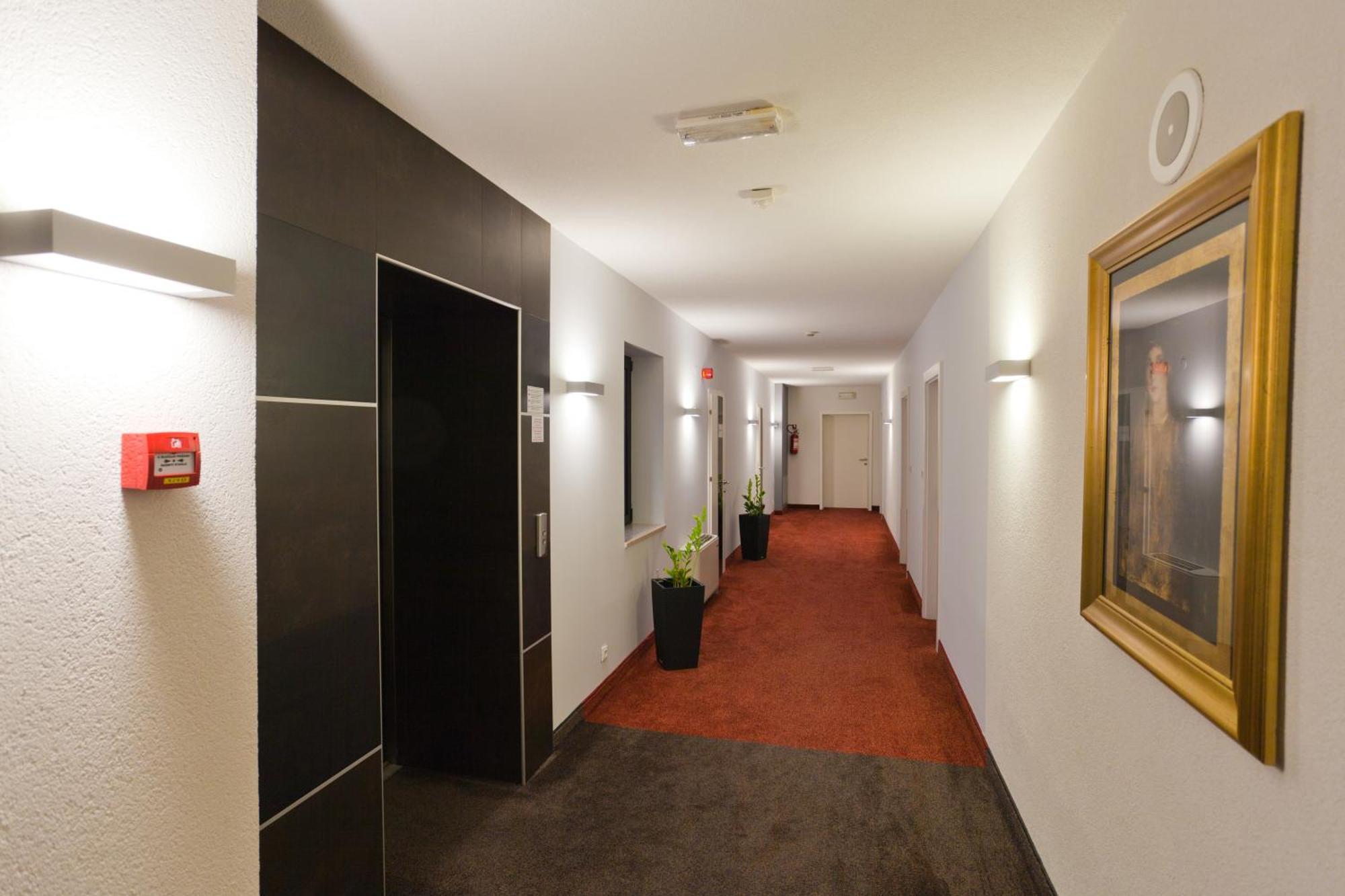Hotel Marina Krk Town Eksteriør billede