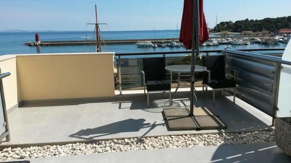 Hotel Marina Krk Town Eksteriør billede